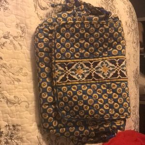 Mid size Vera Bradley messenger bag purse